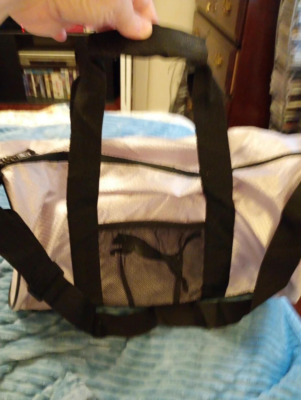 PUMA SPORTS UNISEX JOLT DUFFEL GYM BAG EXTERIOR ZIP WITH POCKET ADJUSTABLE STRAP
